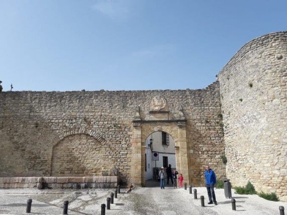Ronda_puerta_de_Almocábar